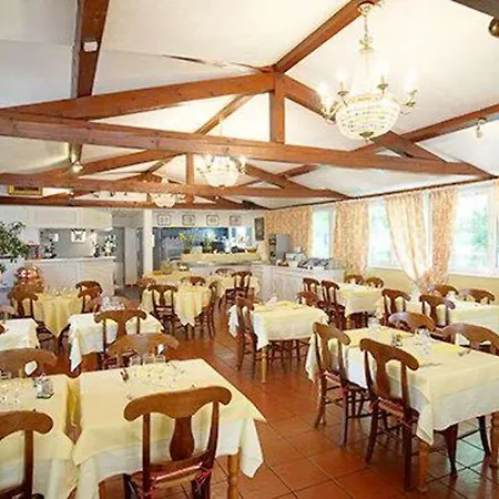 Hotel Strasbourg - Montagne Verte & Restaurant Louisiane 
