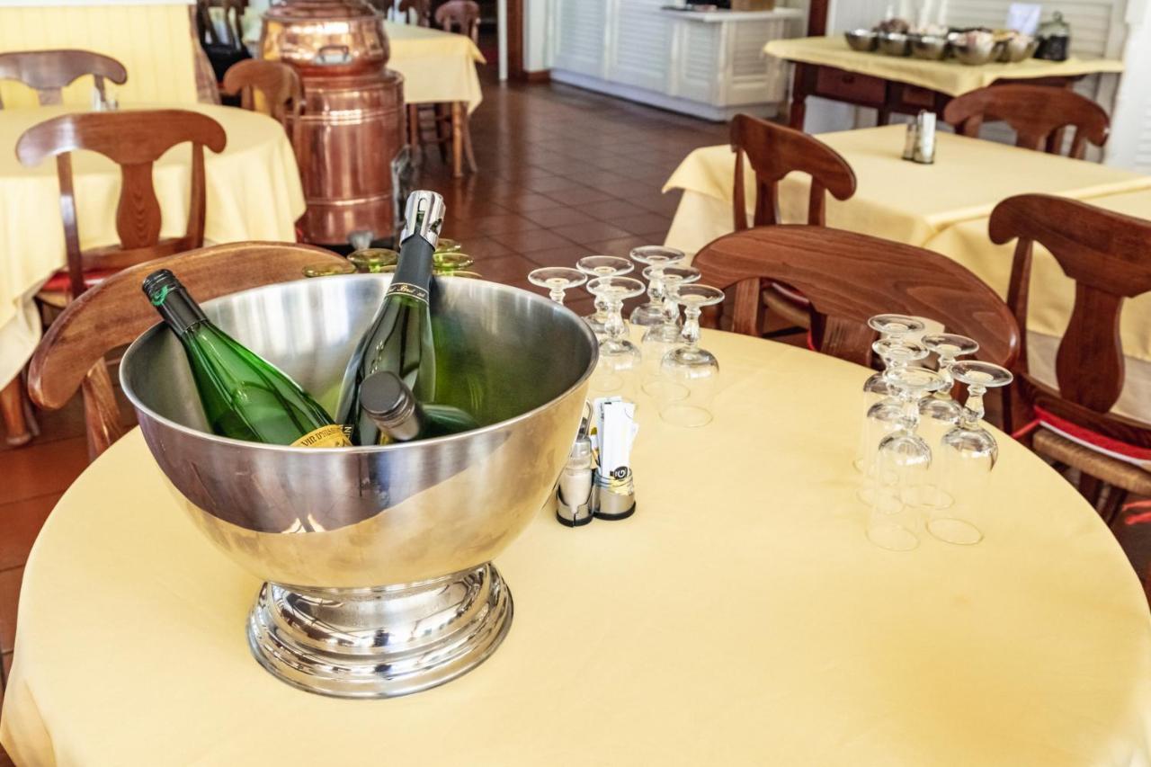 Hotel - Montagne Verte & Restaurant Louisiane 2*