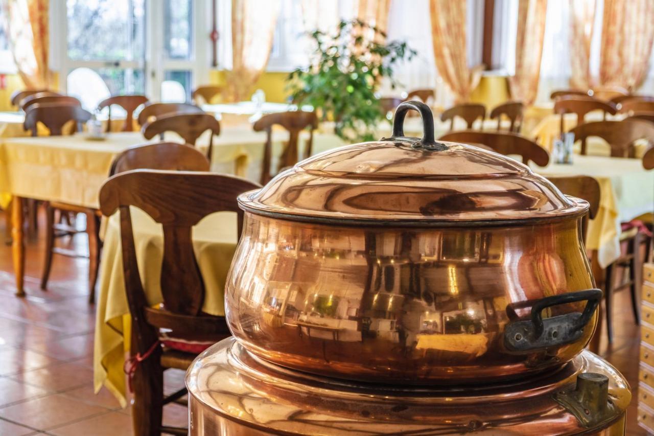 - Montagne Verte & Restaurant Louisiane Hotel 2*